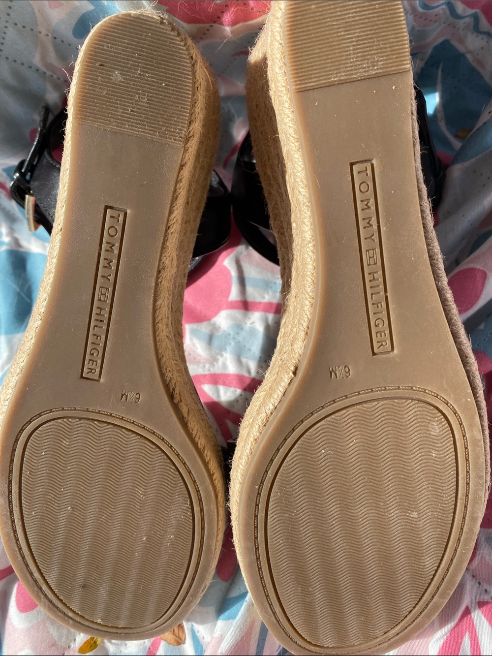 Tommy Hilfiger Black Leather Logo Slingback Sandals - new, NWOT - Picture 5 of 6